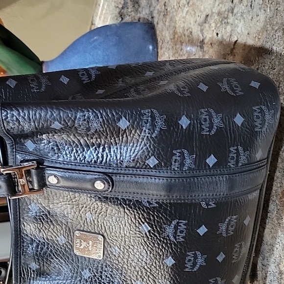 MCM Visetos EUC  Large Black Tote Bag - Picture 4 of 15